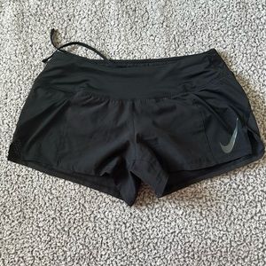 BLACK NIKE RUNNING SHORTS | LIKE NEW